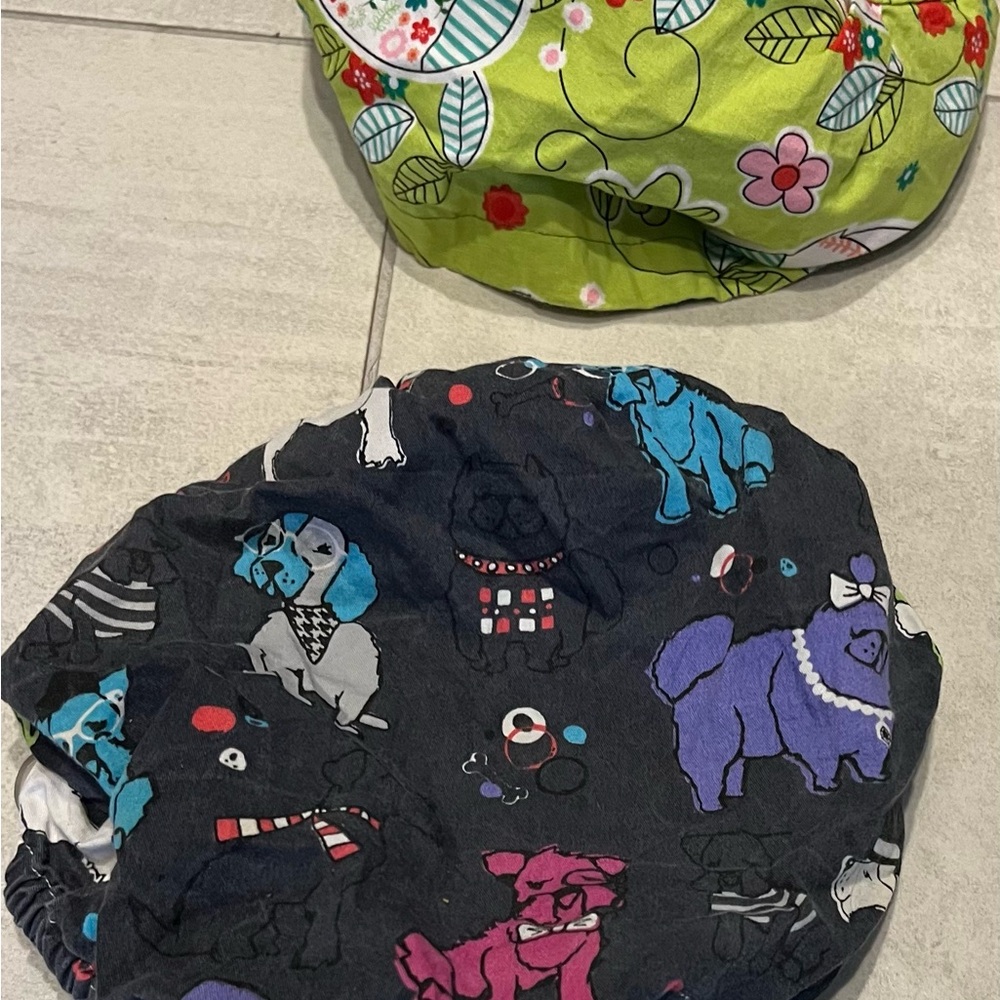 Surgical caps. 4 assorted patterns - Picture 4 of 4